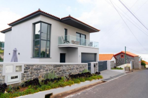 Paradise views - Pereira House